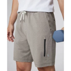 Vuori M Sunday Performance Short -Gear Head Outfitters V3018HMO FA24 M ECOMM SHORTS DETAIL 7 ca283354 e35b 4687 9936 45df5c7b7dc2