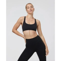 Vuori Women's Yosemite Bra -Gear Head Outfitters VW104BLK FA24 W ECOMM sportsbras FRONT 2 44d7446f df14 40c4 b6f0 9f1e565f7157