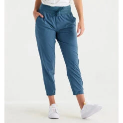 Women's Breeze Cropped Pant -Gear Head Outfitters breeze crop pant pacific blue women 1